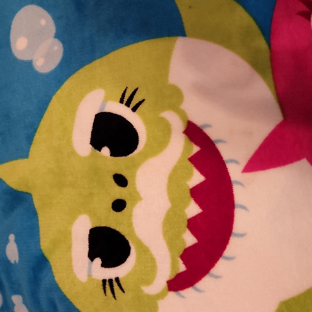 Baby shark blanket